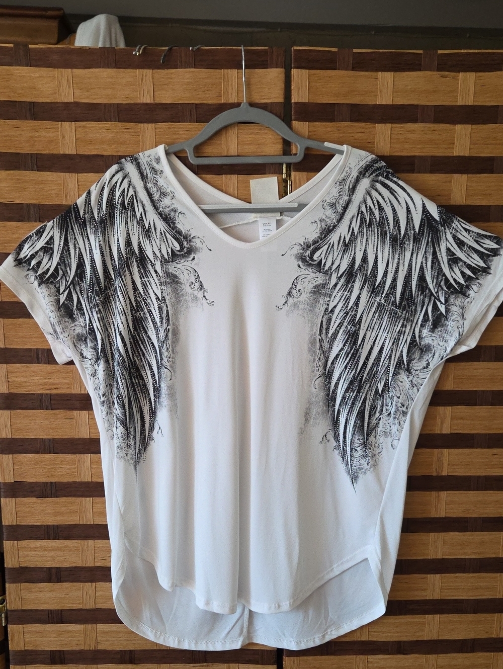 NWOT! Vocal White Short Sleeve Tee with Black Crystal Angel Wing Print